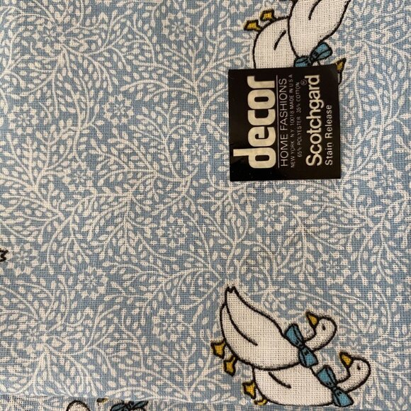 Ducks bow blue tablecloth + 8 napkins cotton blend gingham floral 69" round - Picture 4 of 8